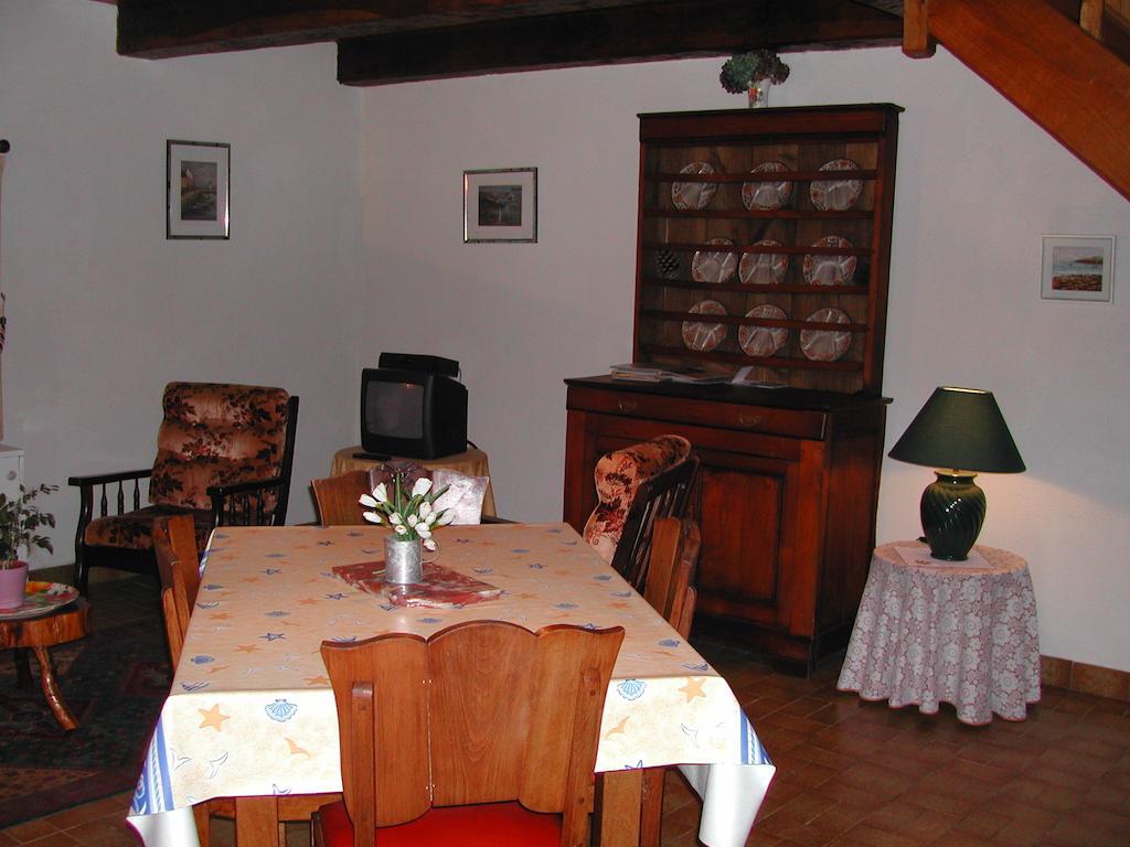 Les Gites De Garz Ar Bik Brasparts Kamer foto